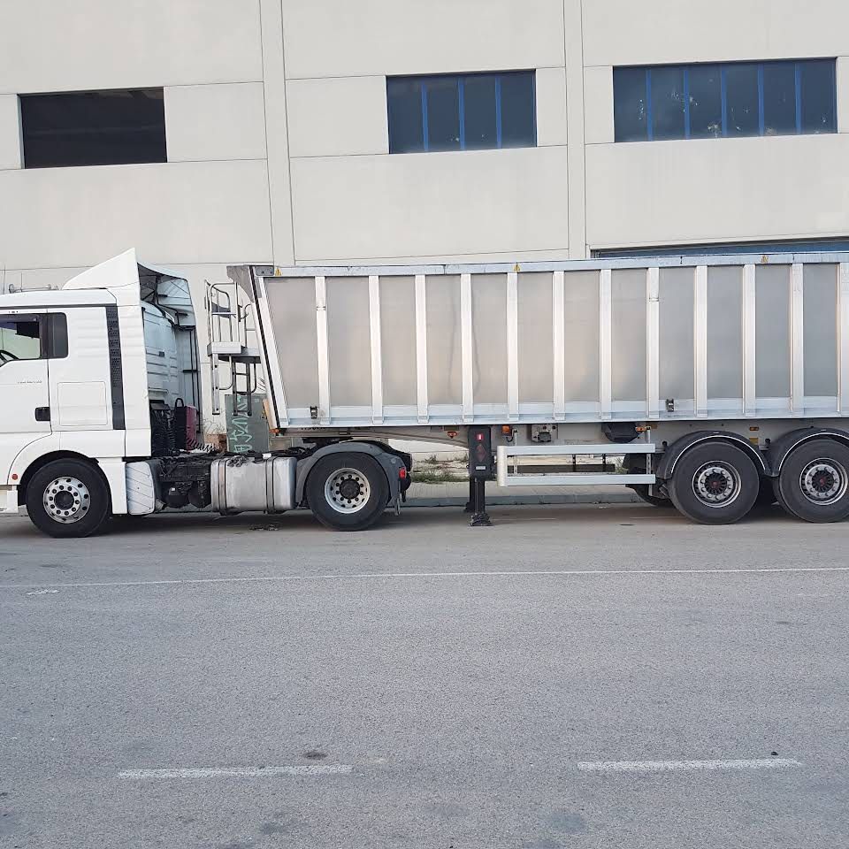 Transportes y Bañeras El Vendrell flota 